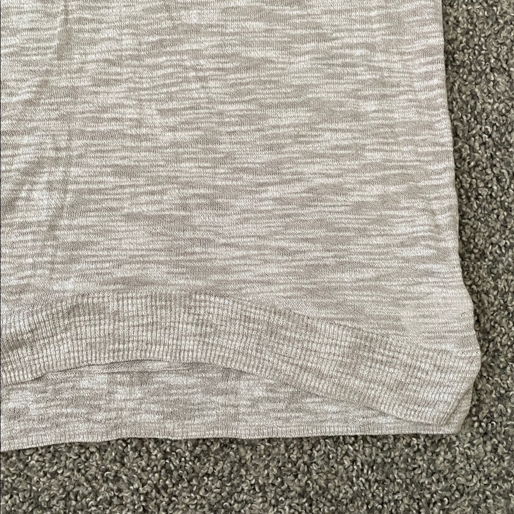 Express Ruffle Cold Shoulder Top - Picture 4 of 8